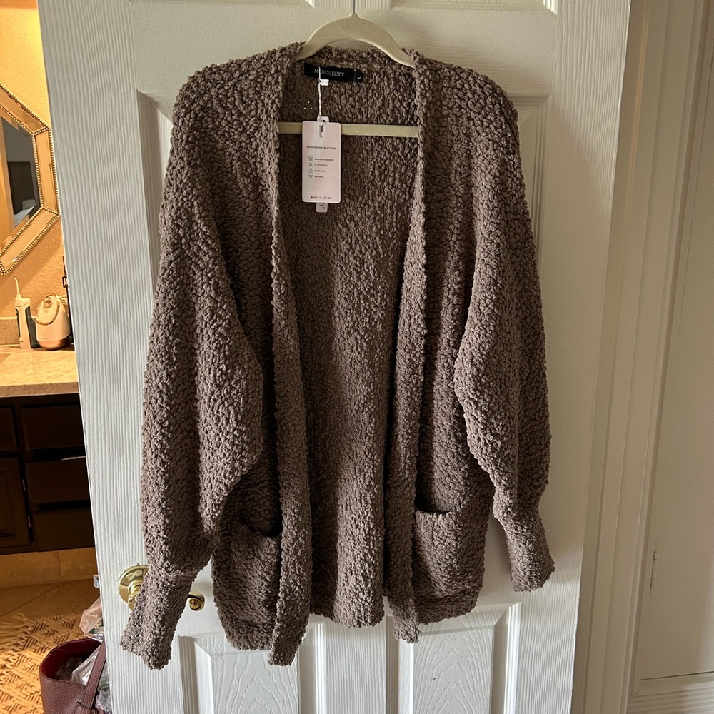 Women’s soft chunky cardigan